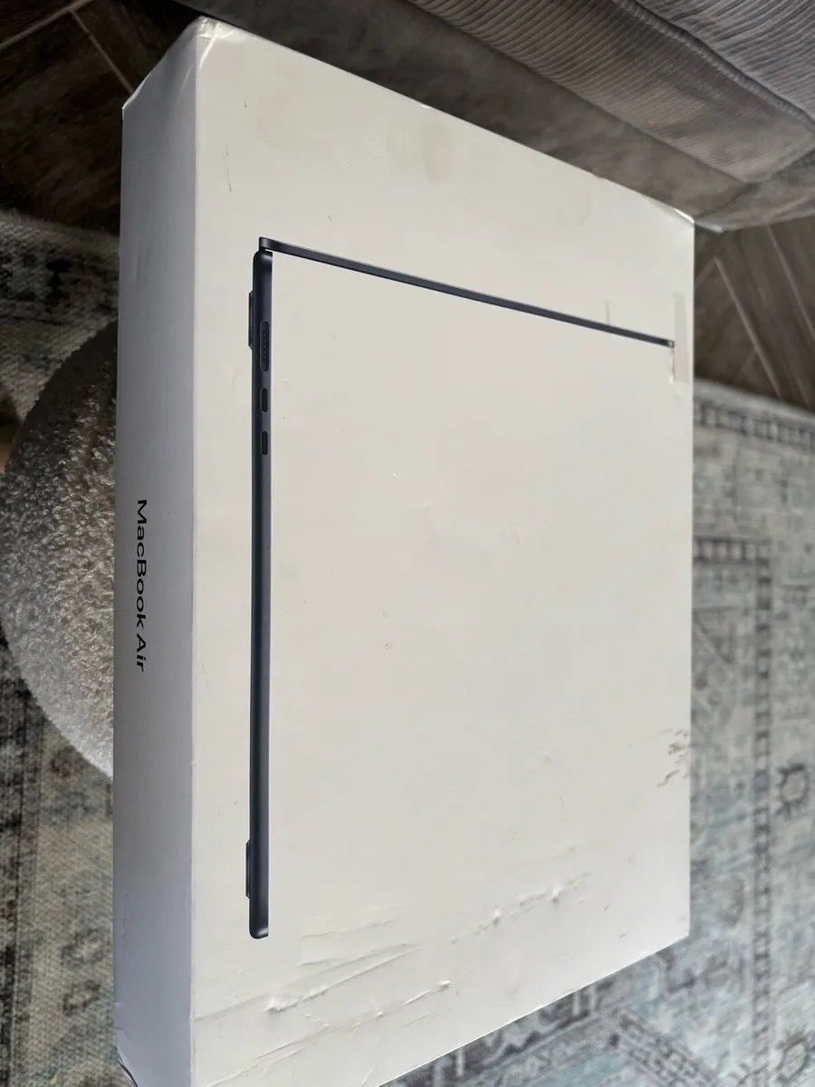 MacBook Air 15-inch - Image 1