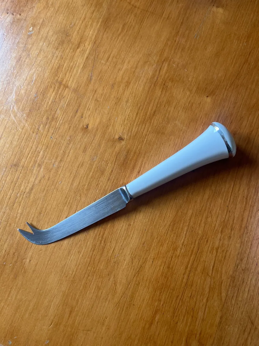 Cheese plate and knife - Image 3