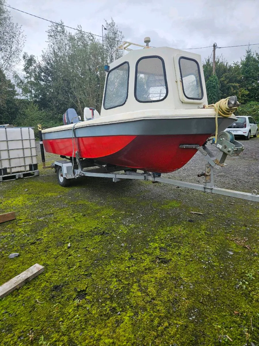 Fishing boat - Image 2