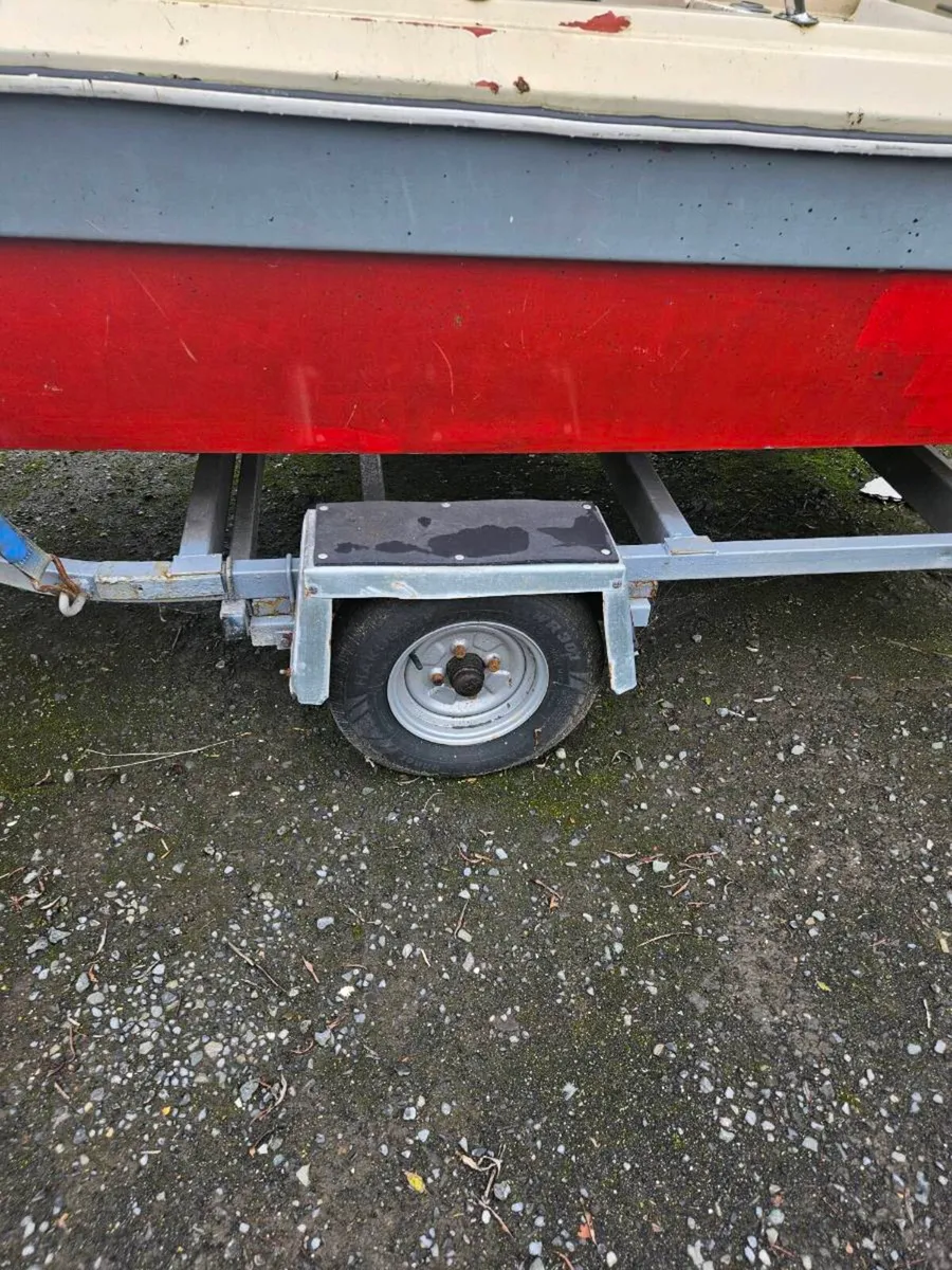 Fishing boat - Image 3