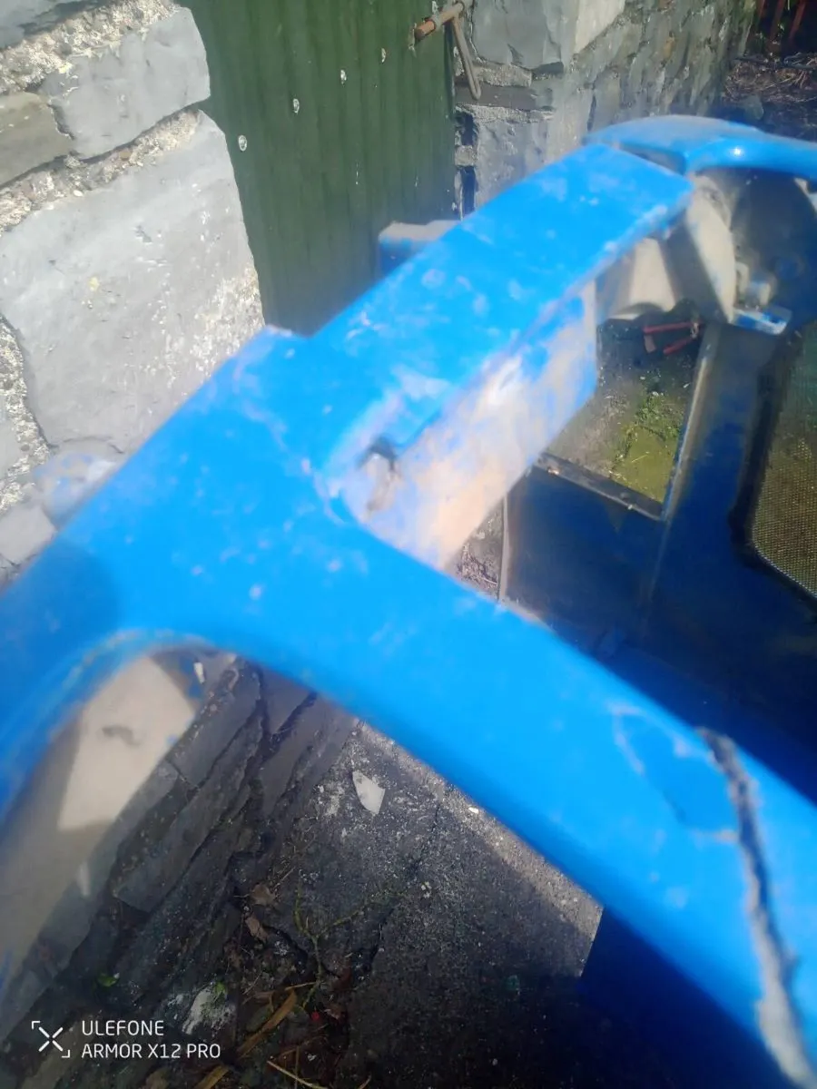 New Holland bonnet - Image 2