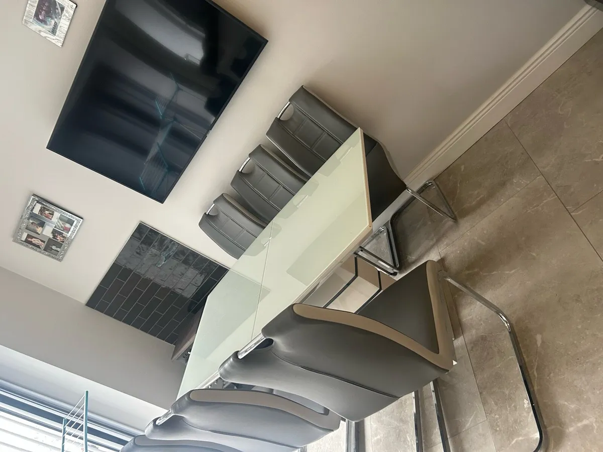 Dining room/Kitchen table and 8 chairs - Image 2