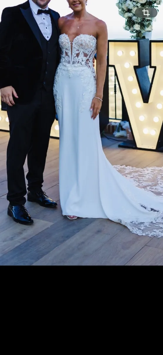Wedding dress - Image 1