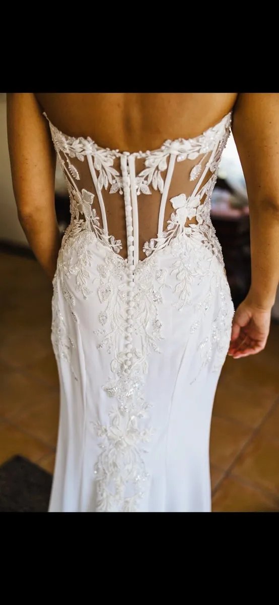 Wedding dress - Image 2