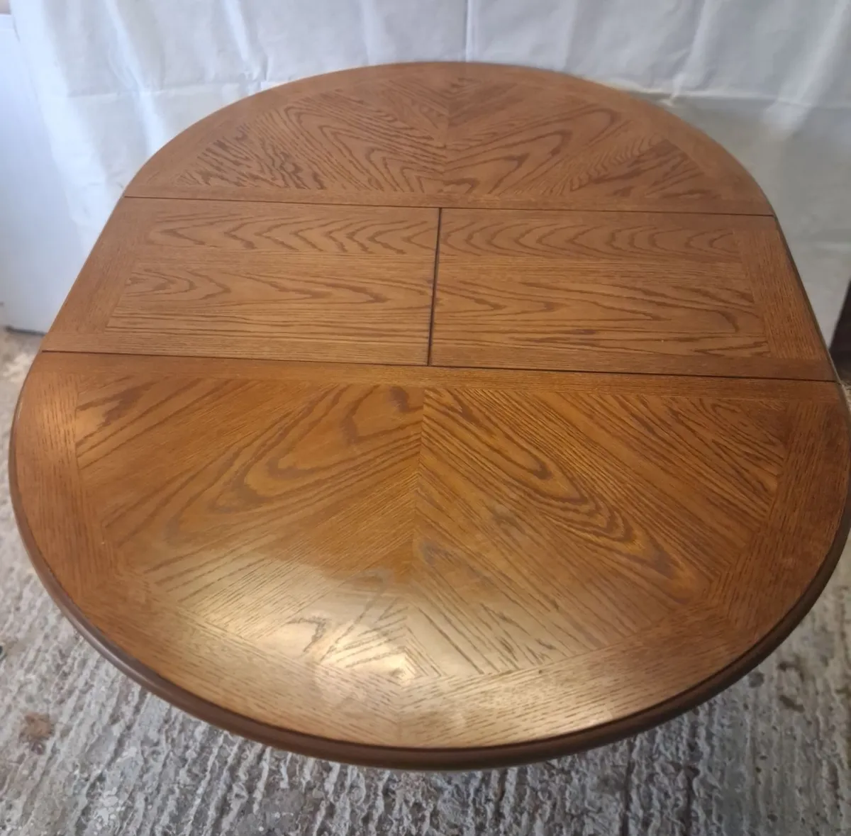 Table & chairs - Image 4