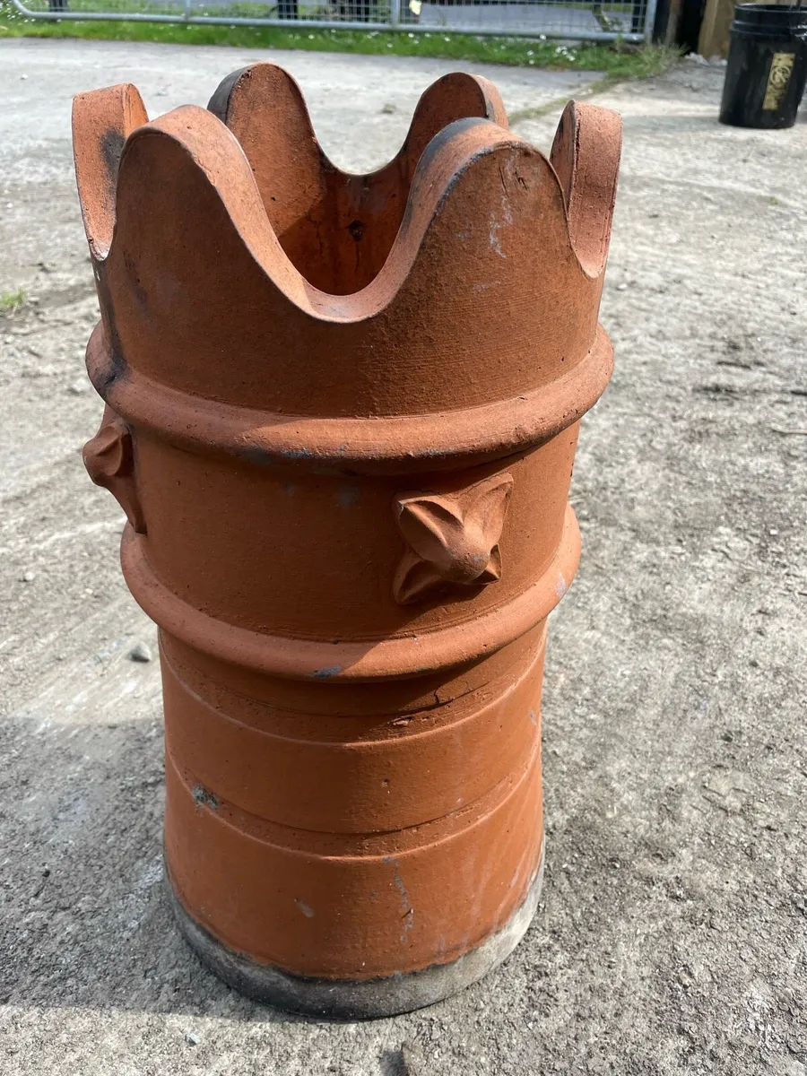 Rook chimney pot - Image 1