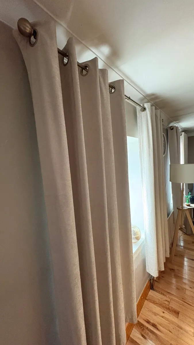 Curtian rods and Curtains - Image 2