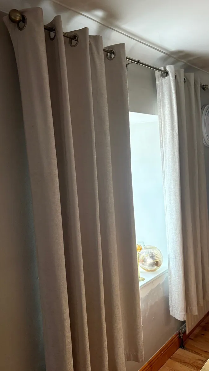 Curtian rods and Curtains - Image 3
