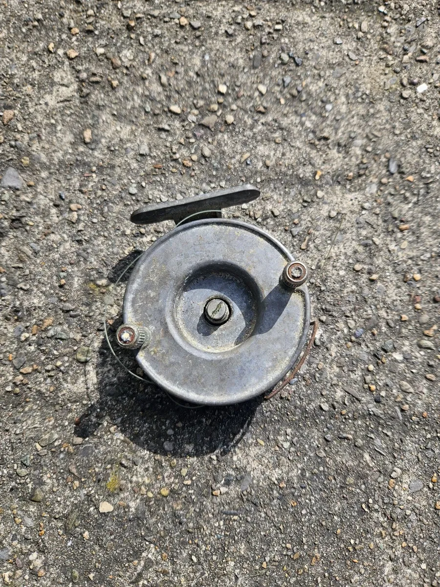 Vintage Kraka Fishing Reel - Image 1