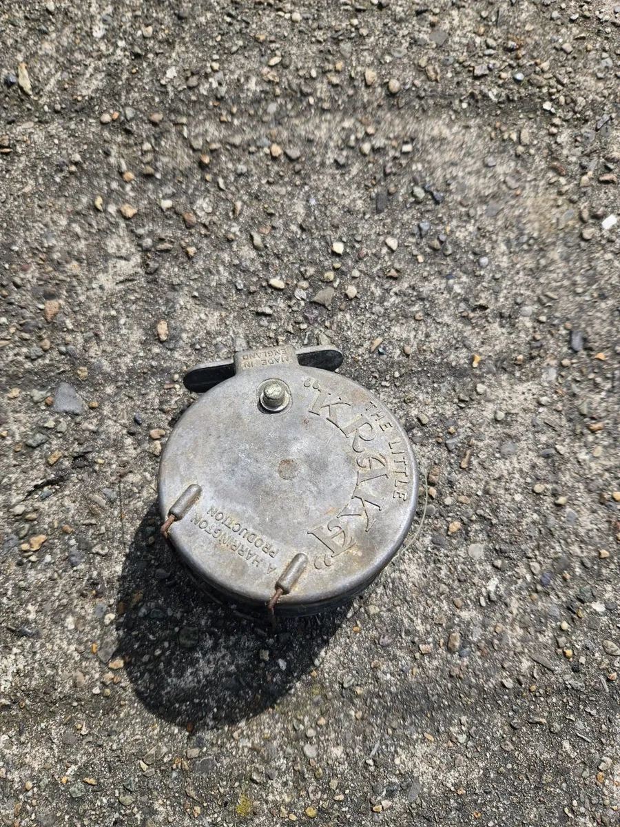 Vintage Kraka Fishing Reel - Image 3