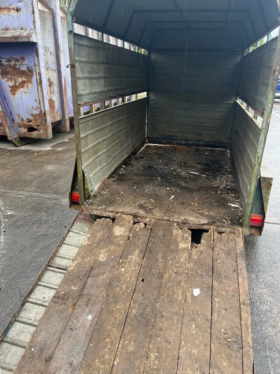 Twin axle Cattle box trailer - Image 2