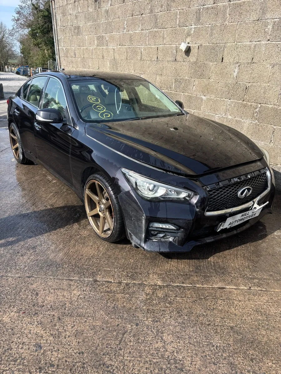 INFINITI Q50 Breaking - Image 1