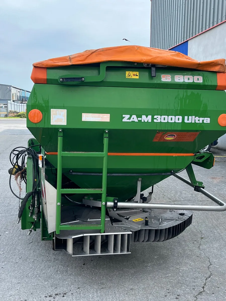 Amazone spreader - Image 2