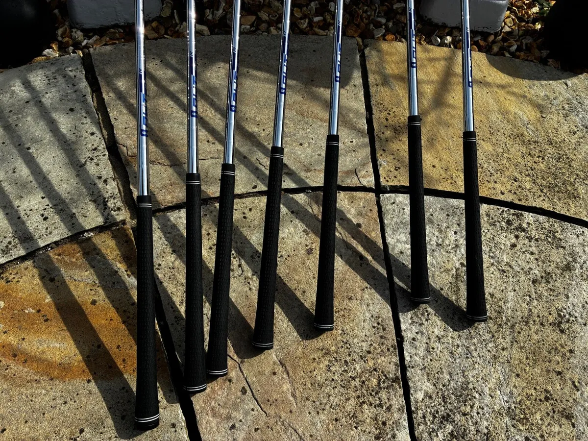 Ping g425 irons - Image 4