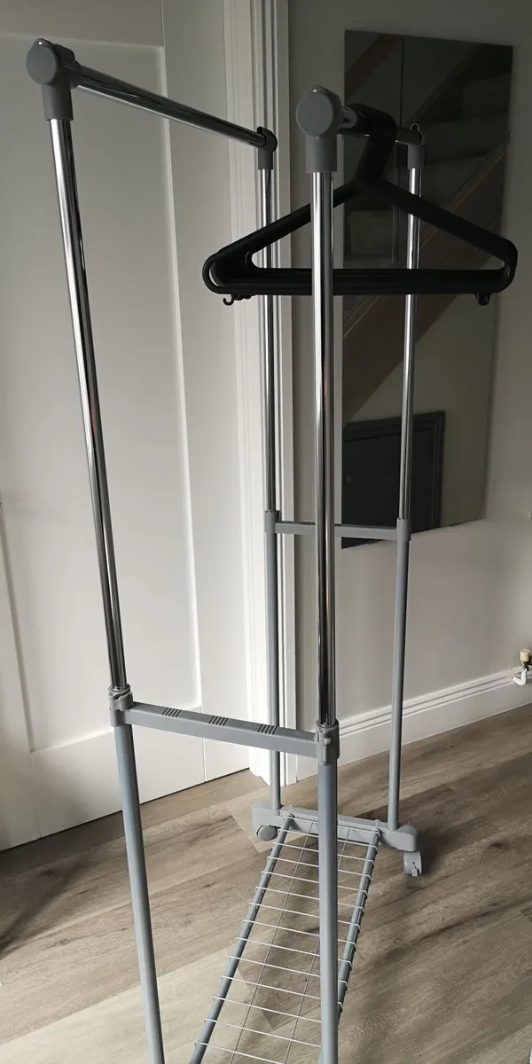 Clothes Rail - Adjustable (NEW) - Image 1