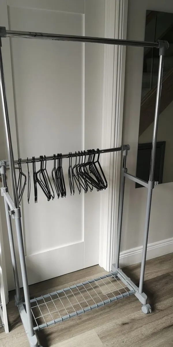 Clothes Rail - Adjustable (NEW) - Image 3