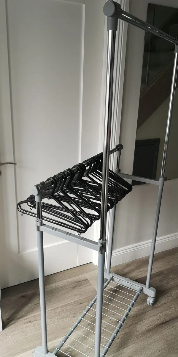 Clothes Rail - Adjustable (NEW) - Image 4