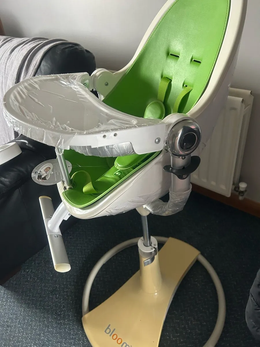 Baby nigh chair - Image 1