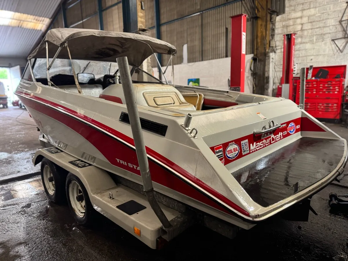 Mastercraft  V8 petrol speed boat - Image 3