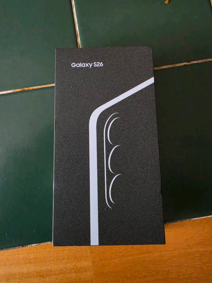 Samsung galaxy s26 512GB white unlocked - Image 3