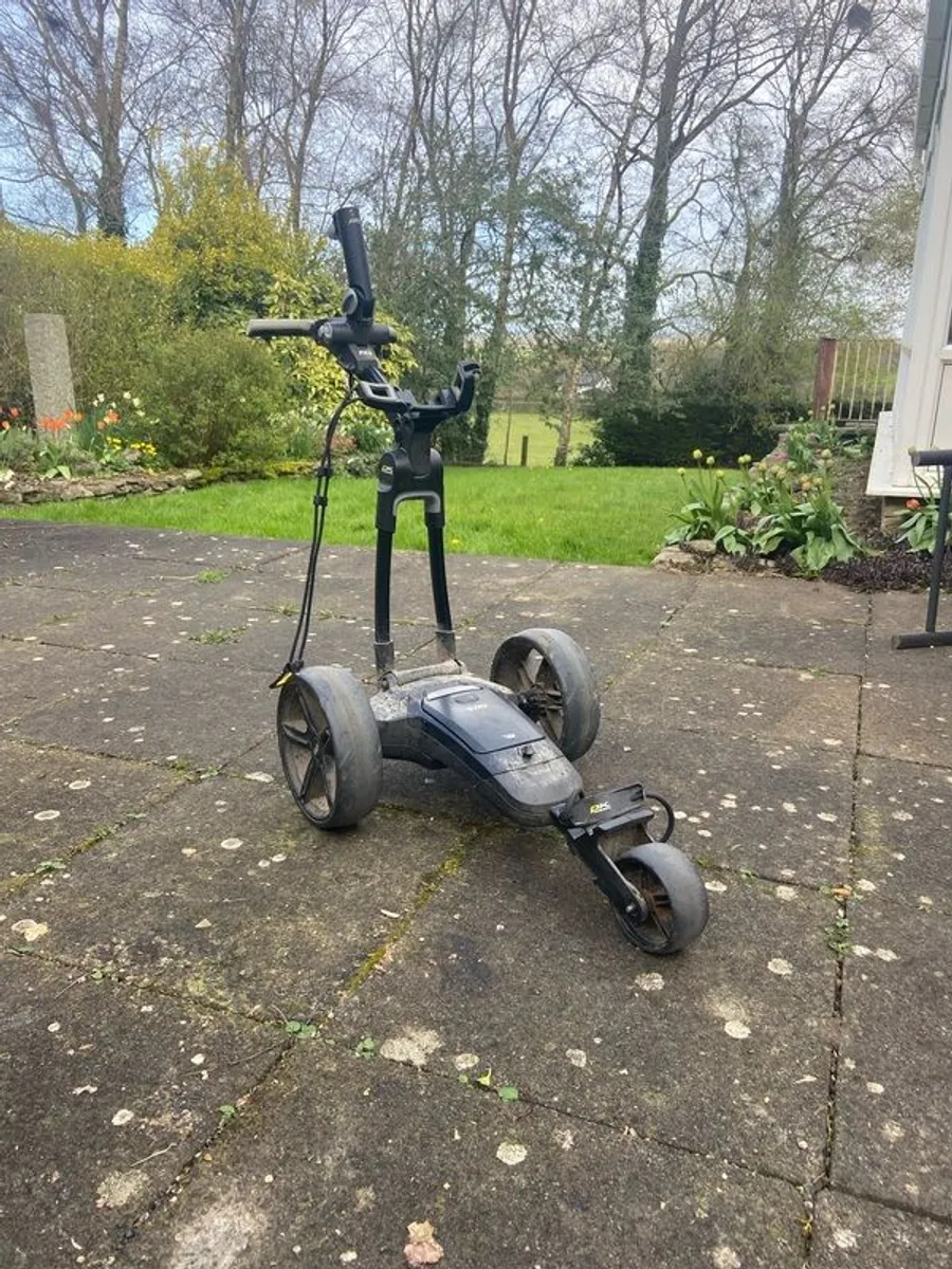 PowaKaddy FX3 Electric Trolley - Image 1