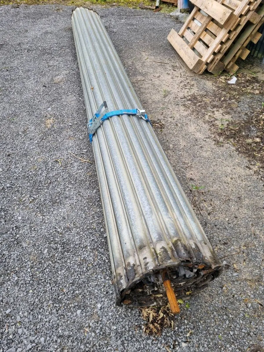 14ft roller door - Image 1