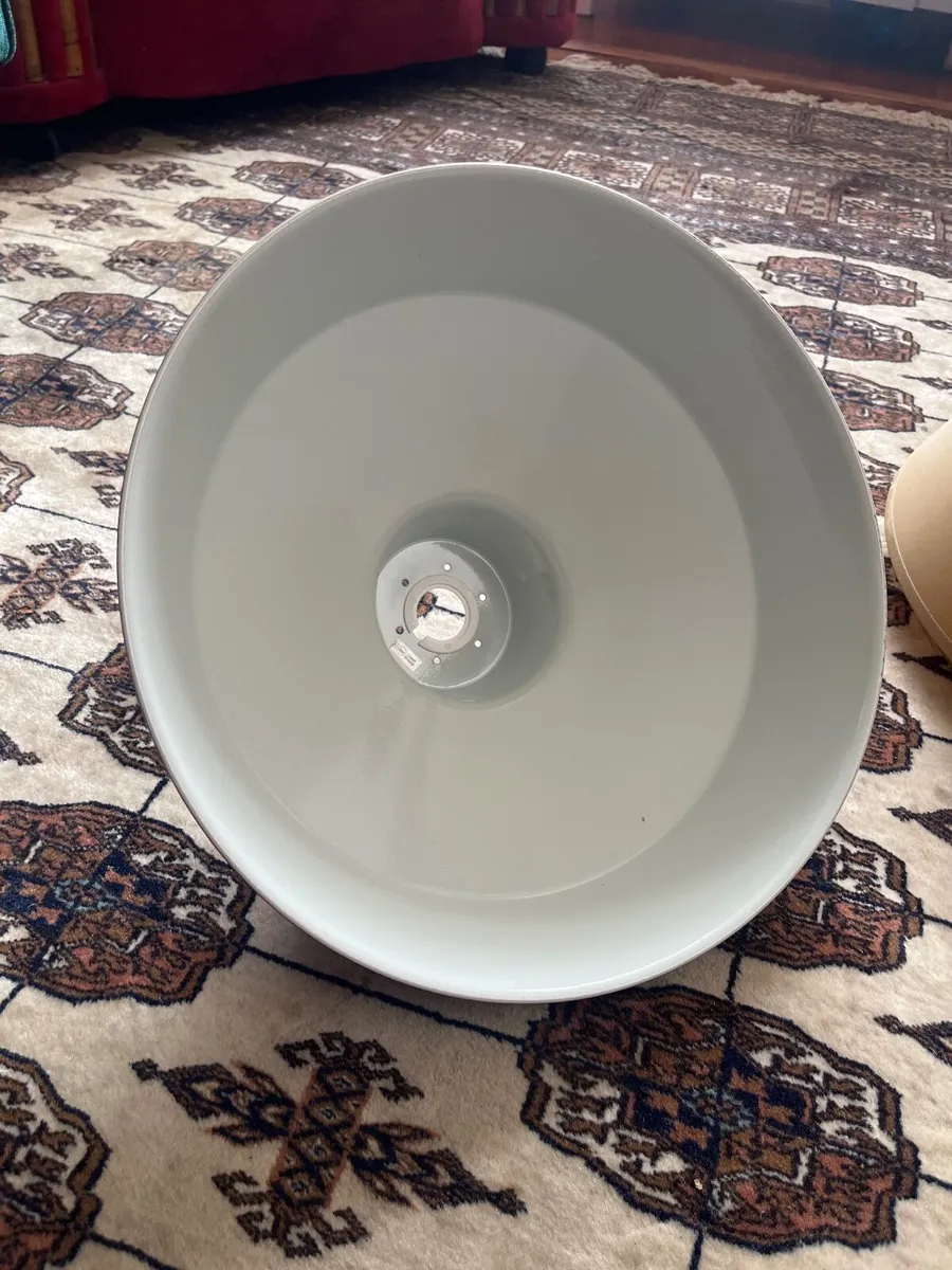 Retro red metal down lighter lampshade - Image 2