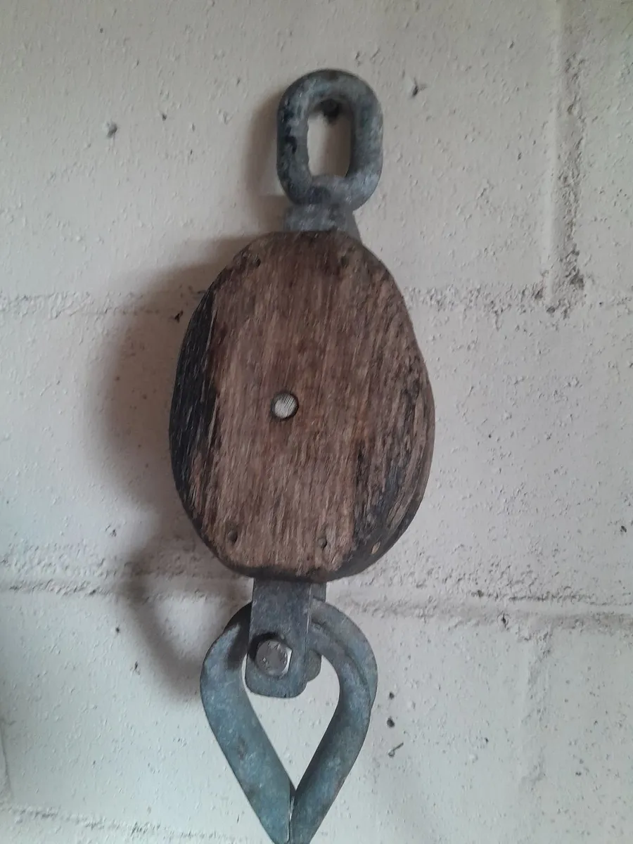 Vintage double wooden  pulley - Image 1