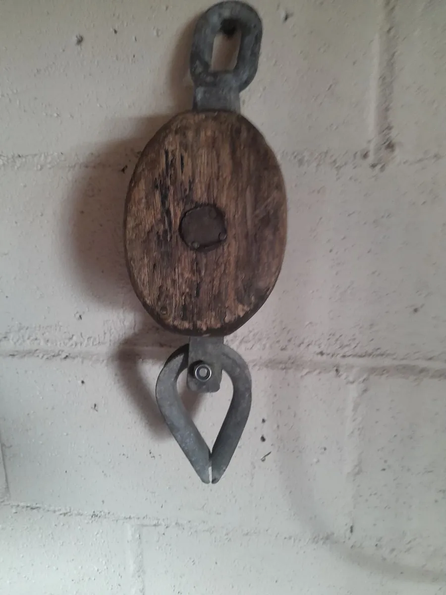 Vintage double wooden  pulley - Image 2