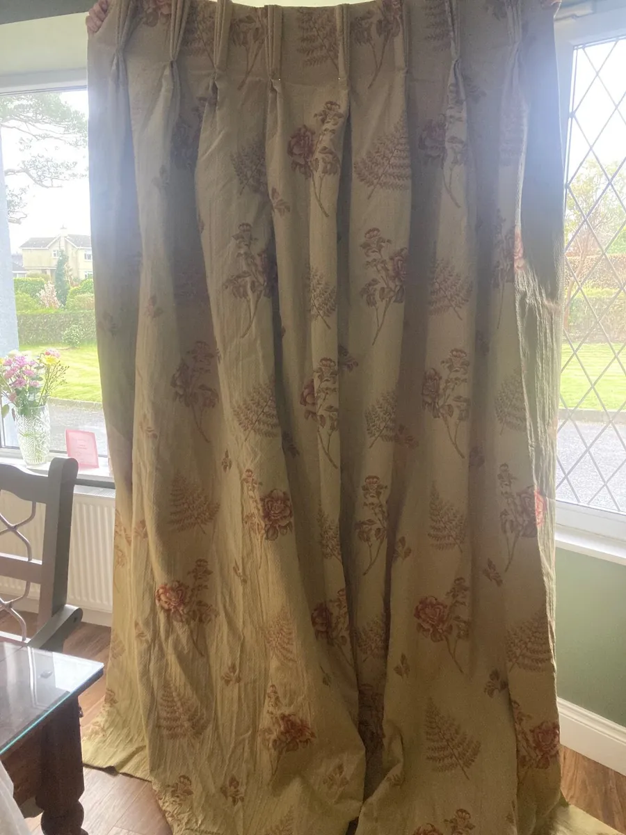 Curtains - Image 1