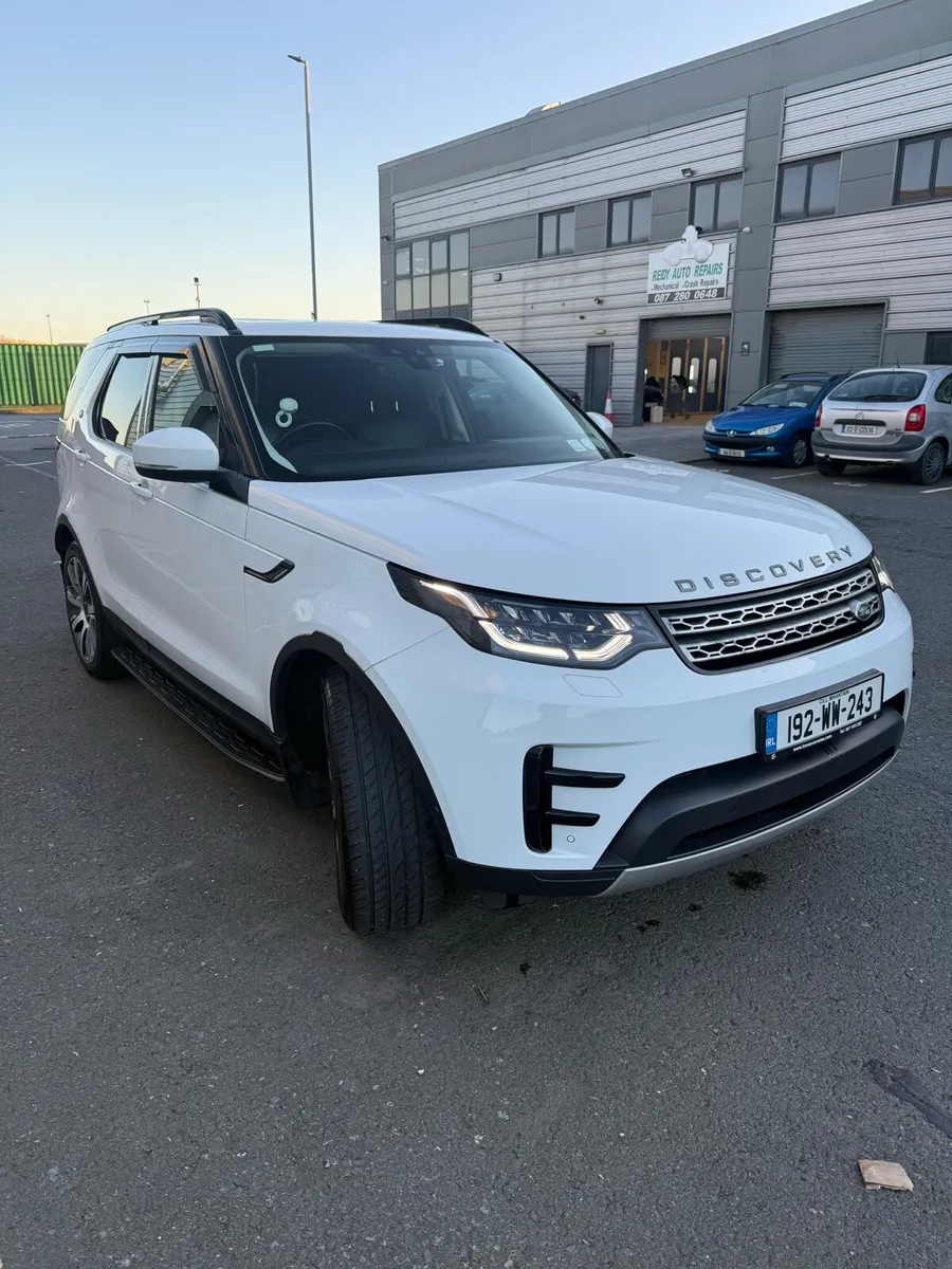 Land Rover Discovery 3.0 SD6 Commercial-2019 - Image 2