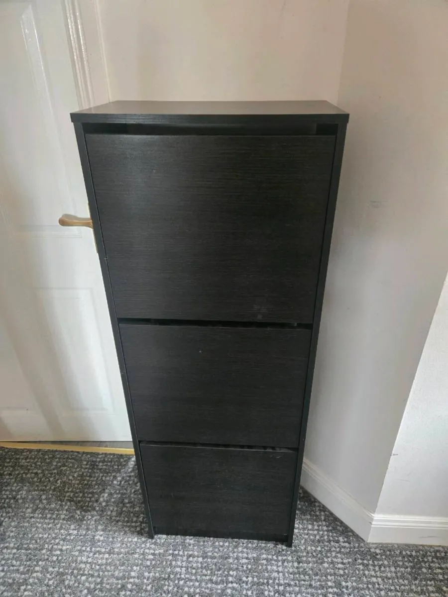 Shoe storage unit - Image 1