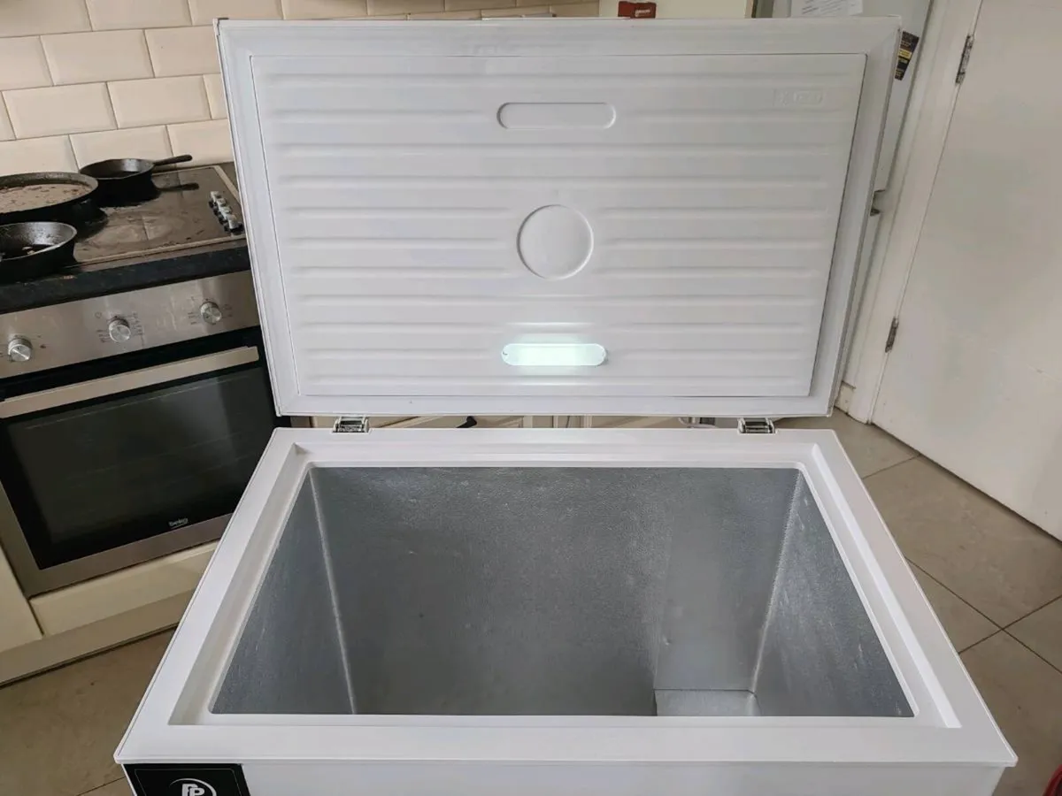 Chest Freezer - Image 3
