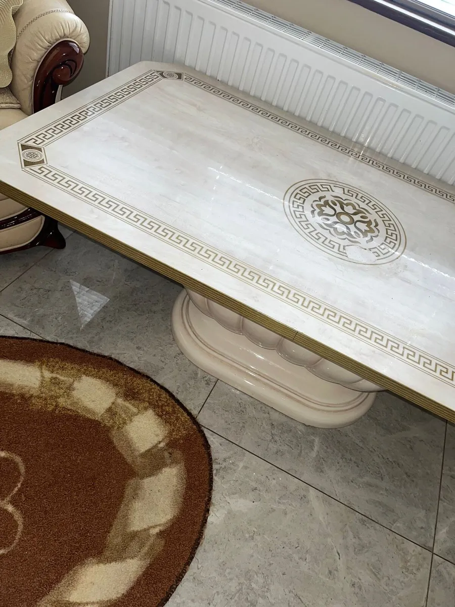 Large Italian marble coffee table - Image 3