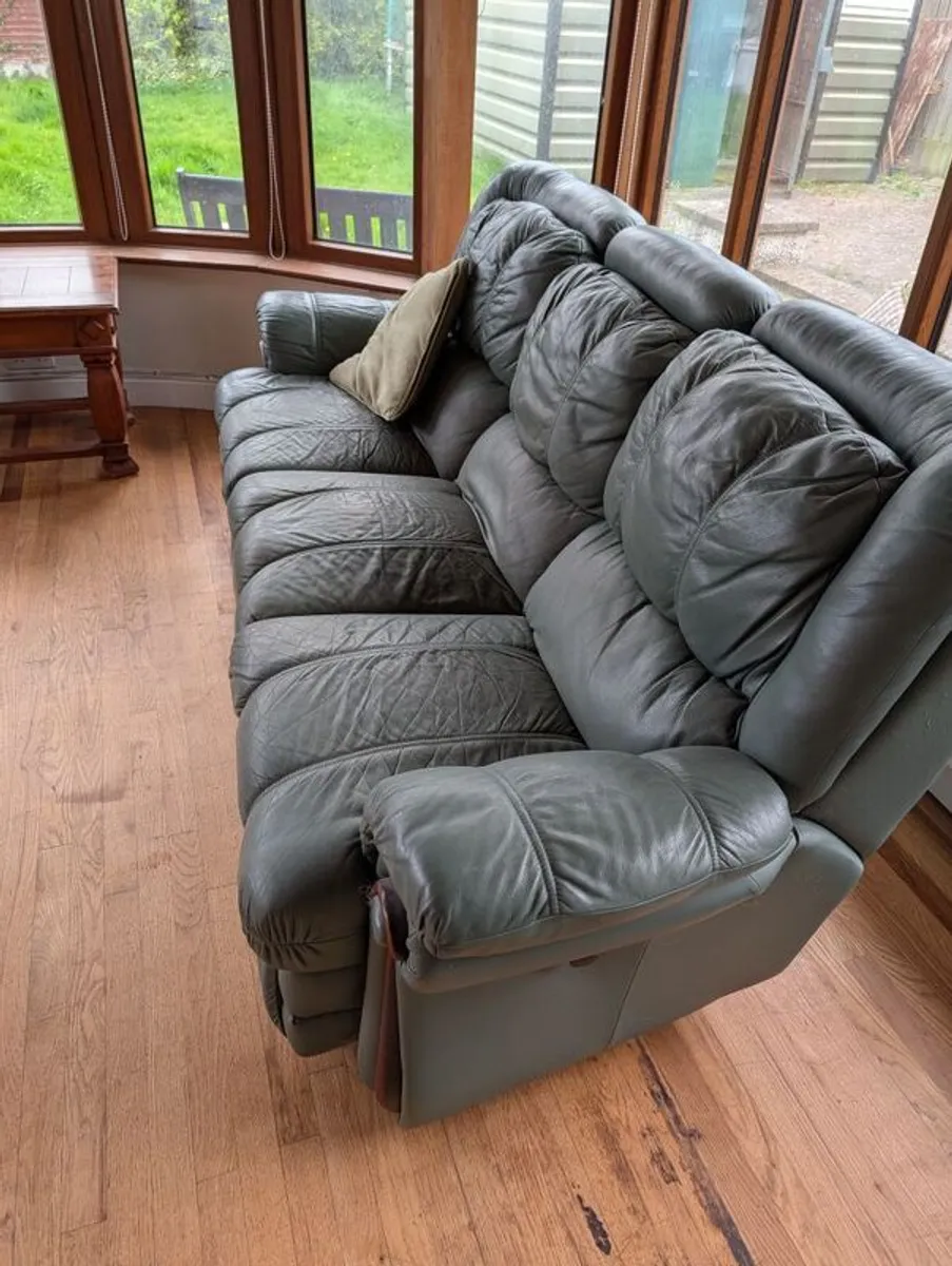 leather couch - Image 2