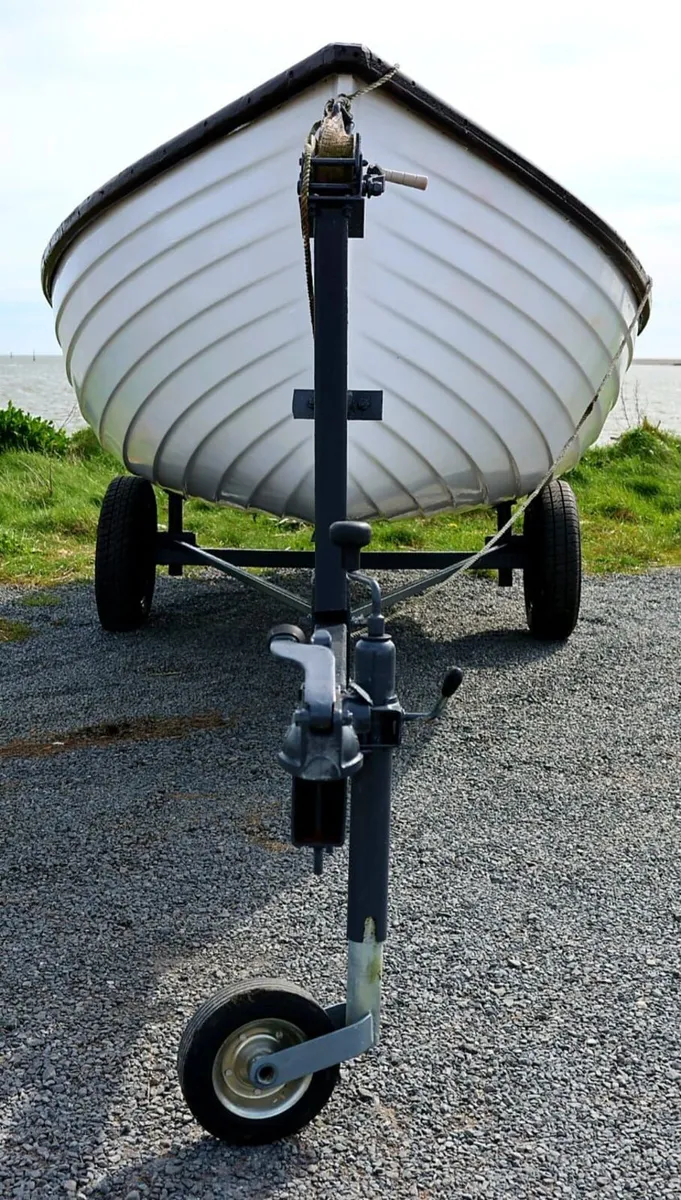 Sea / Lake  boat - Image 3