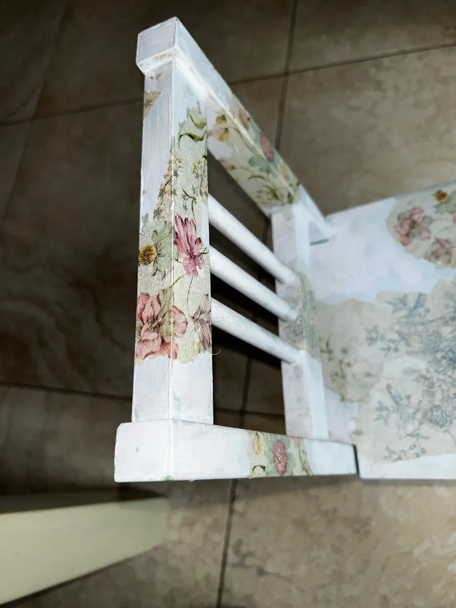 Child’s Chair - Image 1