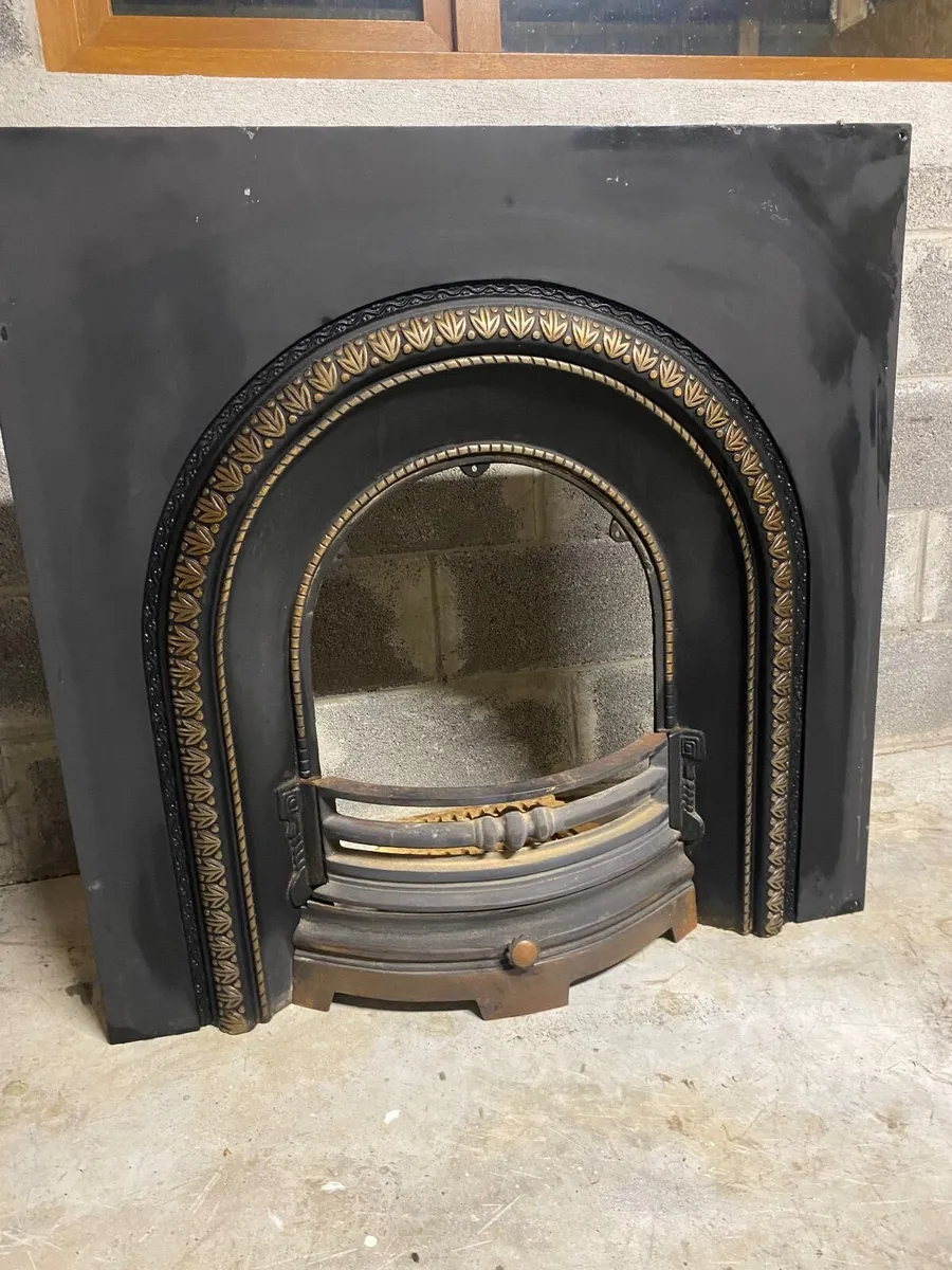 Lombard arch cast iron insert - Image 2