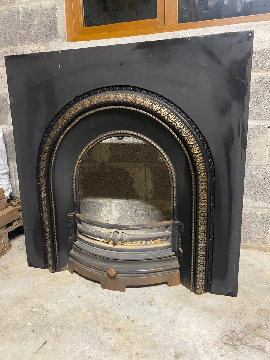 Lombard arch cast iron insert - Image 3