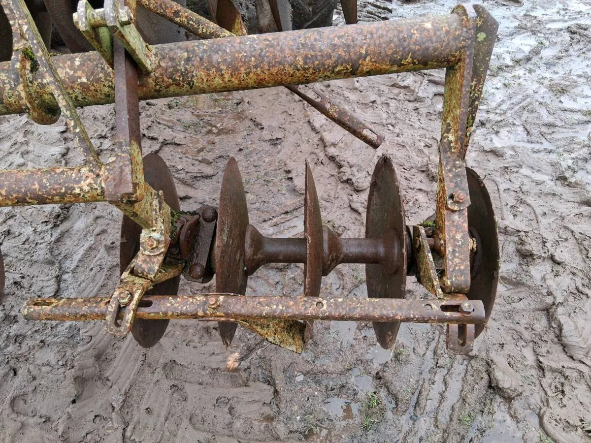 Disc ploughs - Image 2