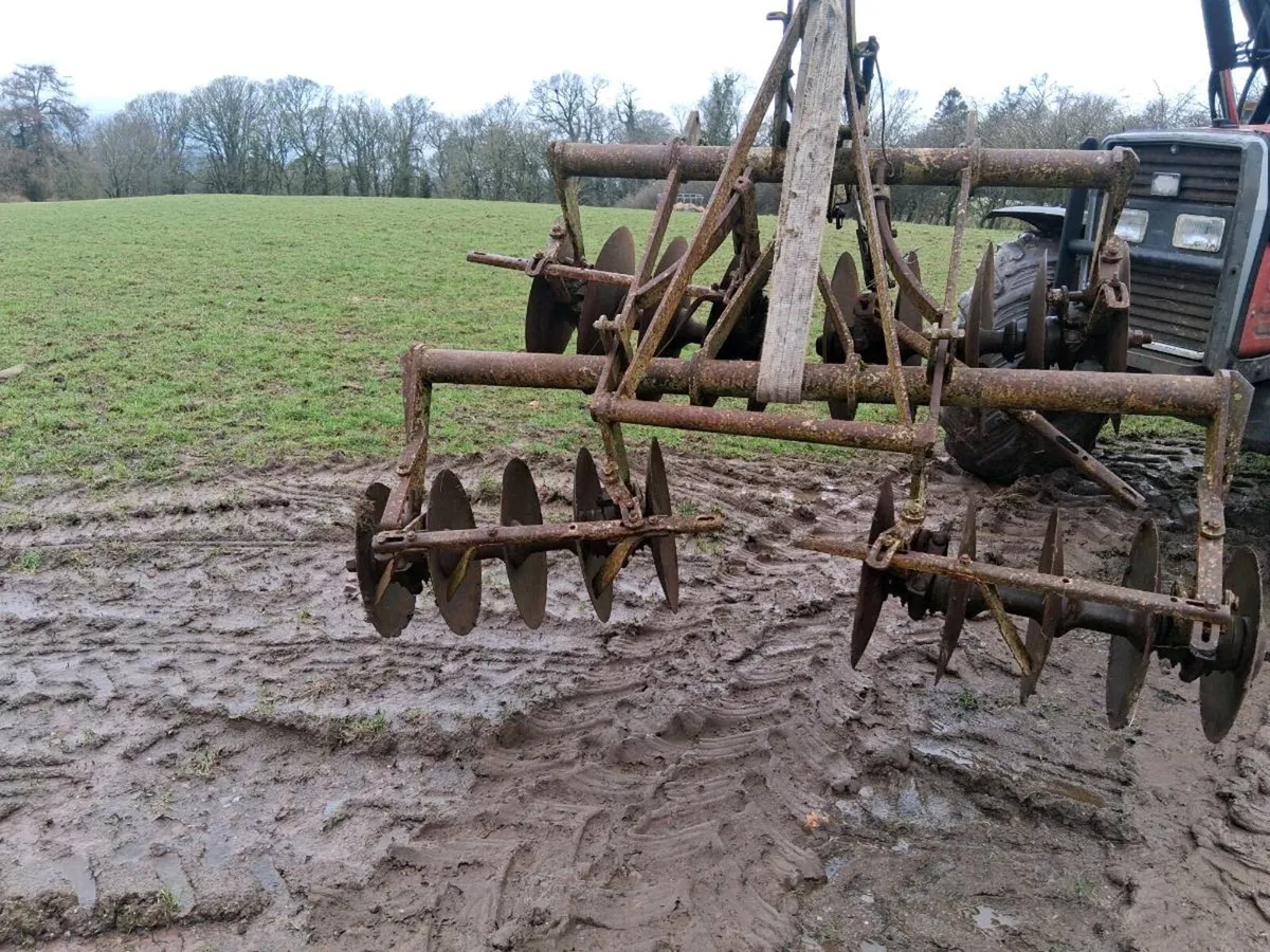 Disc ploughs - Image 1