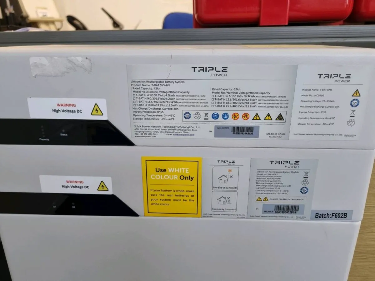 Solax hybrid Inverter and 10 kW battery - Image 3
