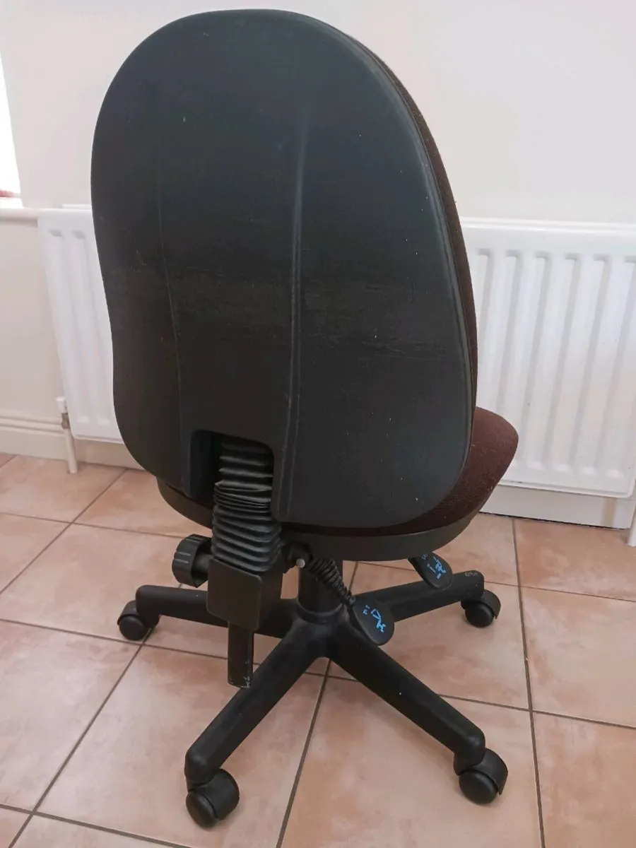 Office chair - Image 2