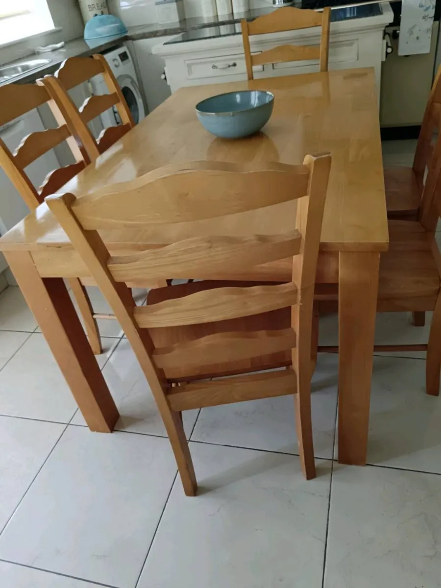 Kitchen table and 6 chairs - Image 2