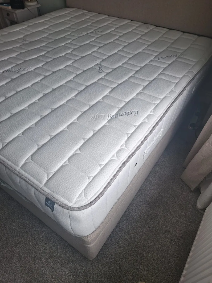 6 ft King Koil Extended Life Mattress - firm - Image 4