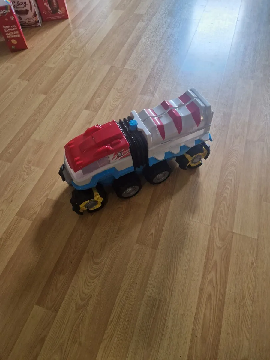 Paw patrol moving truck