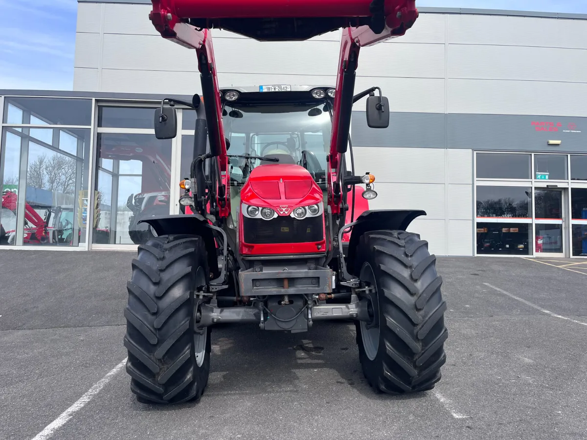 Massey Ferguson 5713 Efficient - Image 3