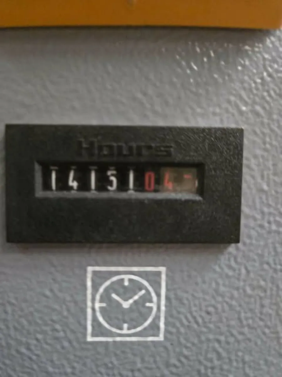 ATLAS COPCO GX7 FF - SCREW COMPRESSOR WITH DRYER - Image 2