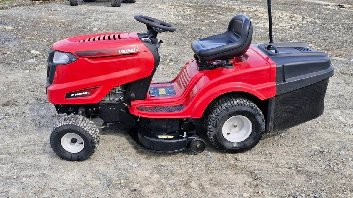 Rideon lawnmower - Image 3