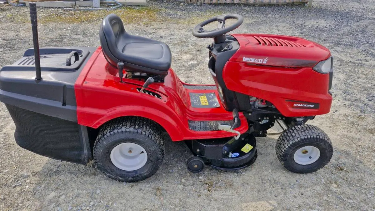 Rideon lawnmower - Image 1